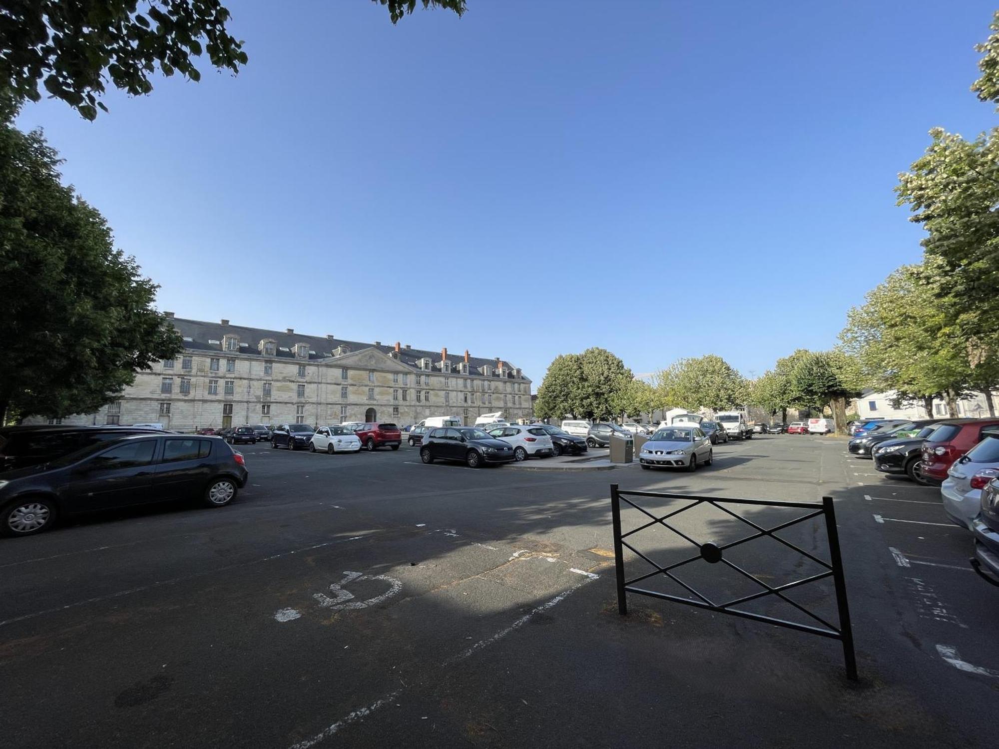 Chez Jean-Yves Et Zoe - La Boheme - Au Calme, Tres Propre, Proche Parkings Apartment Niort Exterior foto